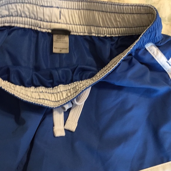 Shorts - Picture 2 of 3